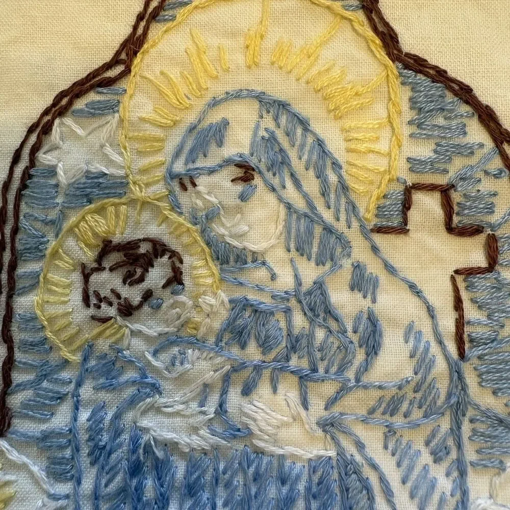 Embroidered Pillowcases Vintage (2) Madonna And Child Religious White